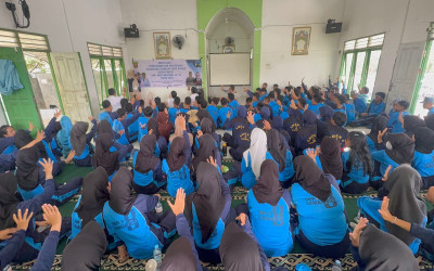 Penyuluhan dari Dinas Pemberdayaan Perempuan Samarinda di SMK Negeri 8 Samarinda: Edukasi Perkawinan dan Pencegahan Kekerasan terhadap Anak dan Remaja