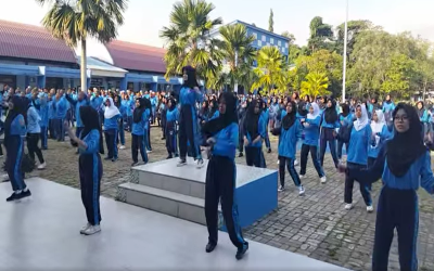 SMK Negeri 8 Samarinda Melaksanakan Senam Anak Indonesia Hebat di Pagi Ceria Setiap Hari.