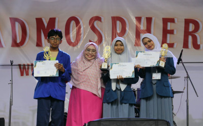 Siswi SMKN 8 Samarinda Borong Prestasi, Juara 1 Typing Speed pada Mikrotik Fest Unmul dan Juara 1–2 Typing Speed pada Pekan Raya Digital di Polnes